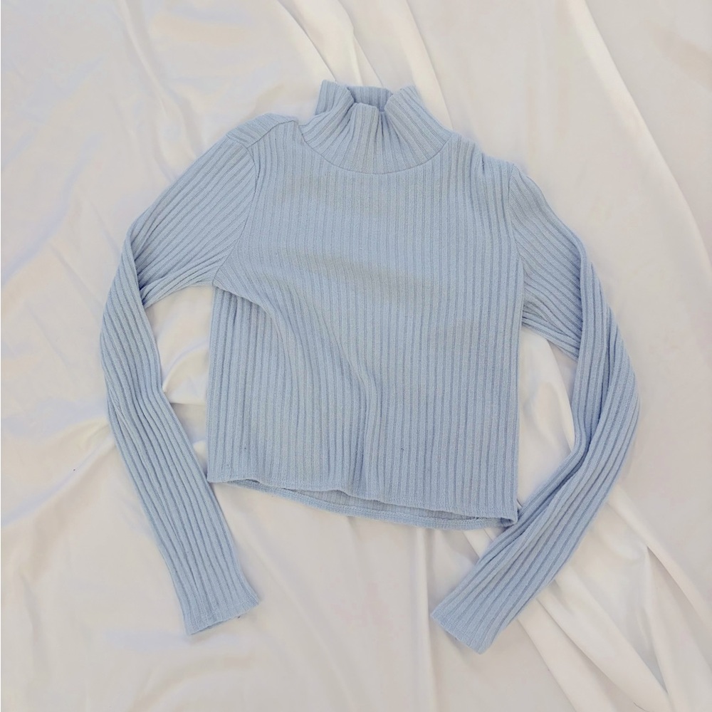 Aritzia Wilfred Free Light Blue Ribbed Knit Crop Sweater